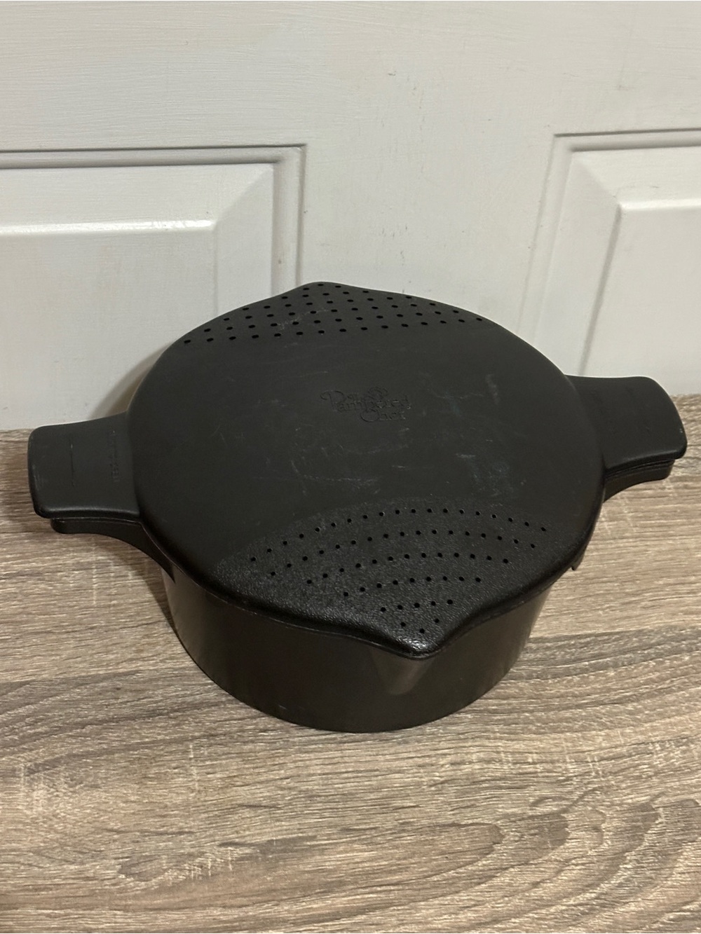 PAMPERED CHEF Black Microwave Steamer Micro Cooker Vegetable 8 Cup 2 Quart 2778
